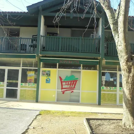 Escapade A Moliets, Piscine Apartman